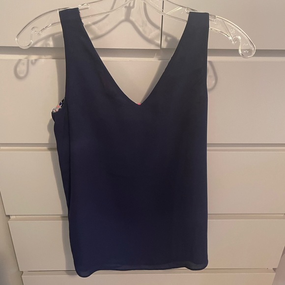 EUC Lilly Pulitzer Florin Reversible Sleeveless V-Neck Tank - Size XXS - Picture 5 of 5